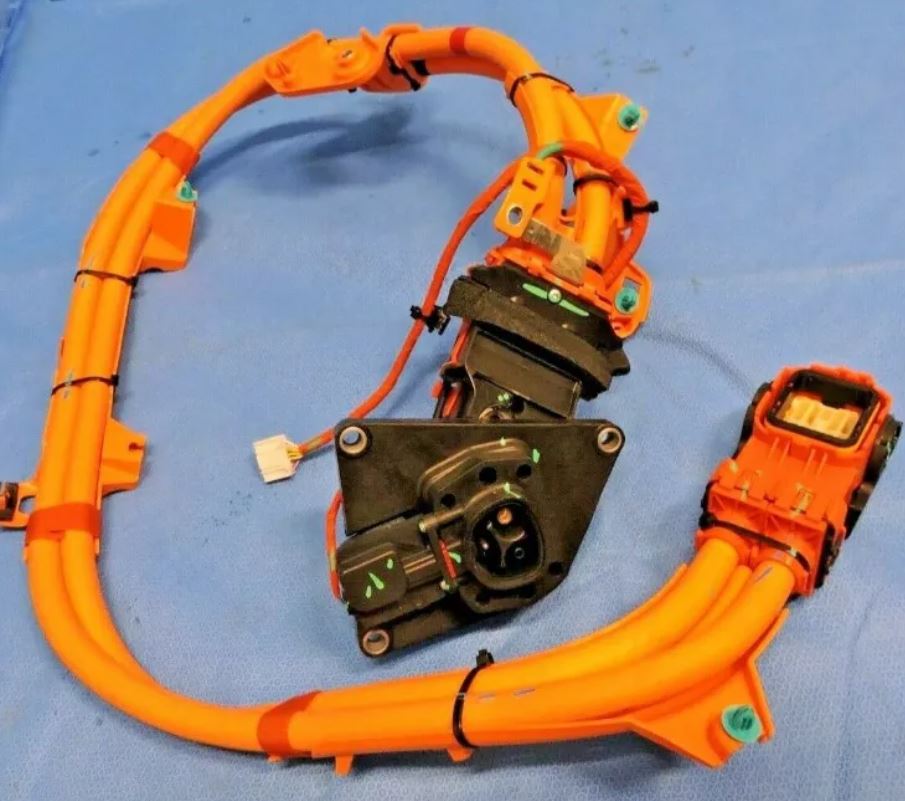 特斯拉MODEl Y 充电线束解析