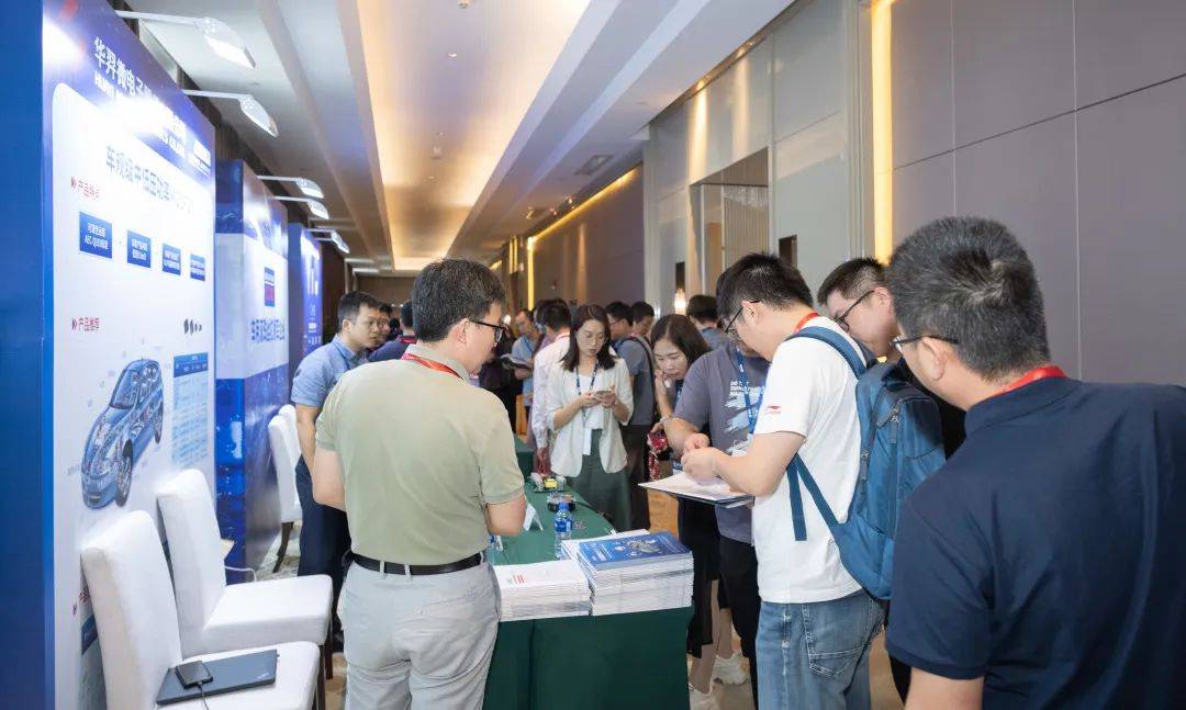 0750bd9c20f04d6794f8eee18db87bad.jpeg 0750bd9c20f04d6794f8eee18db87bad.jpeg