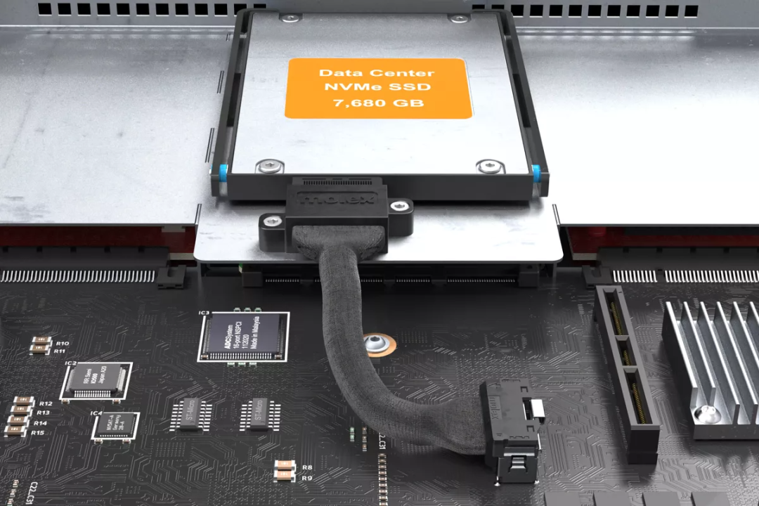 Molex 宣布推出 KickStart 连接器系统，是首款符合 OCP 标准的一体化引导驱动连接解决方案