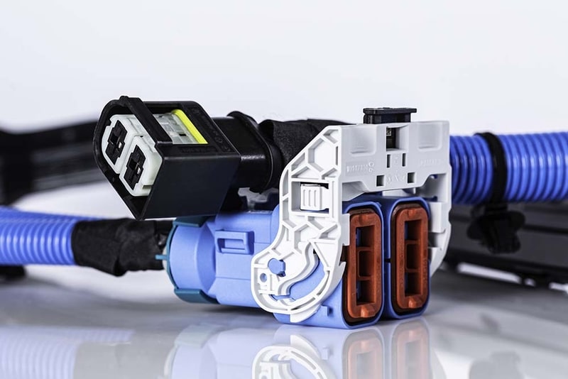 李尔2023年营收创纪录,但电动车订单量减少