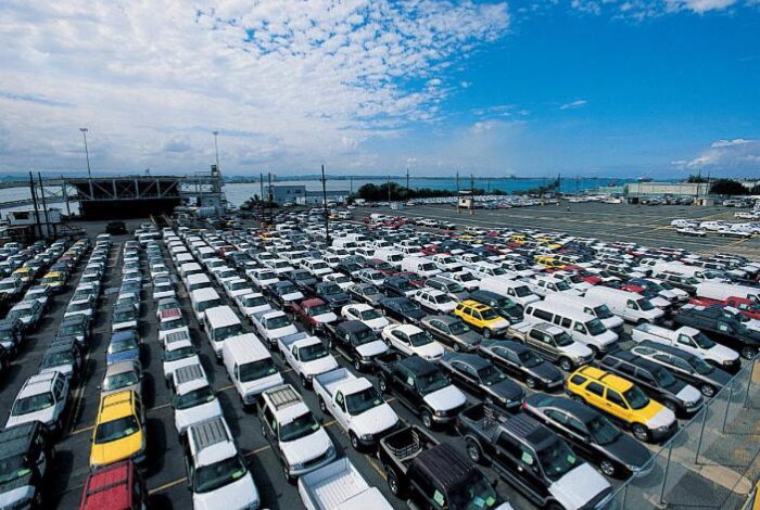 汽车产业趋热运行 上市公司中期业绩半数预增