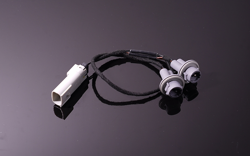 汽车尾灯控制线束-营口阿部