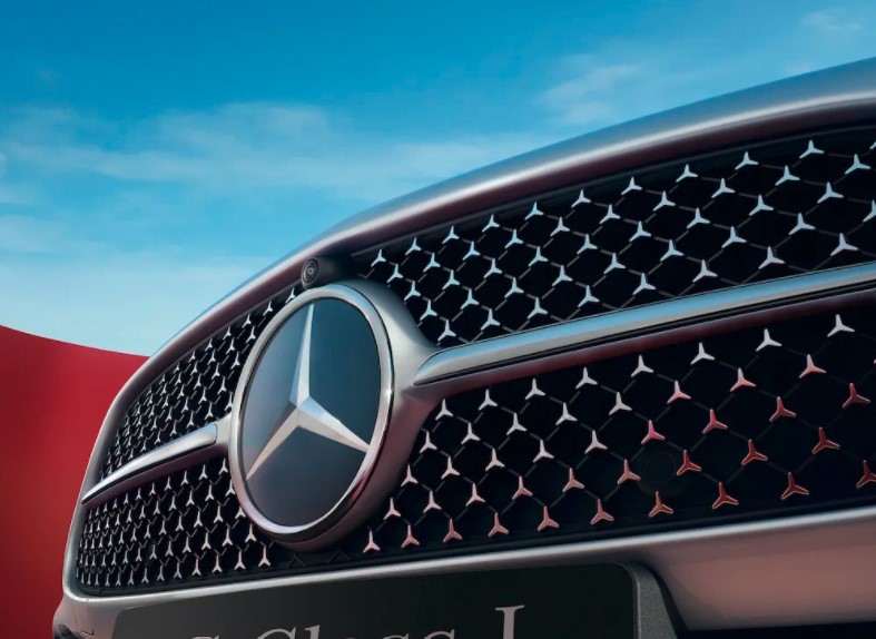 召回 | 因车辆的车载电网蓄电池线束接头固定螺栓因紧固扭矩不足,梅赛德斯-奔驰召回部分进口和国产汽车