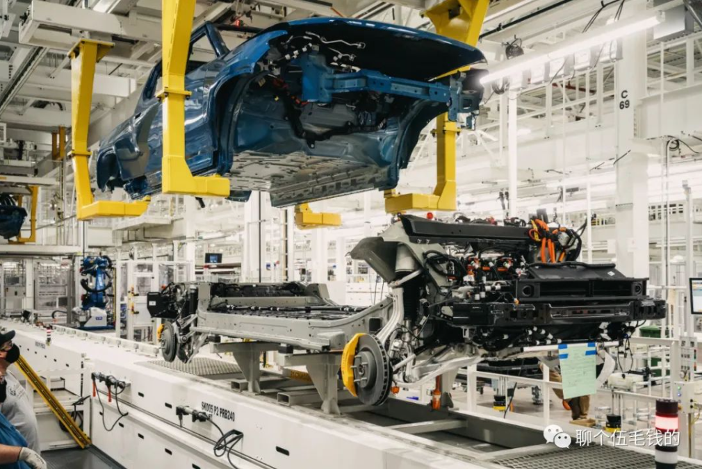 Rivian R1T高压布置与线束浅析